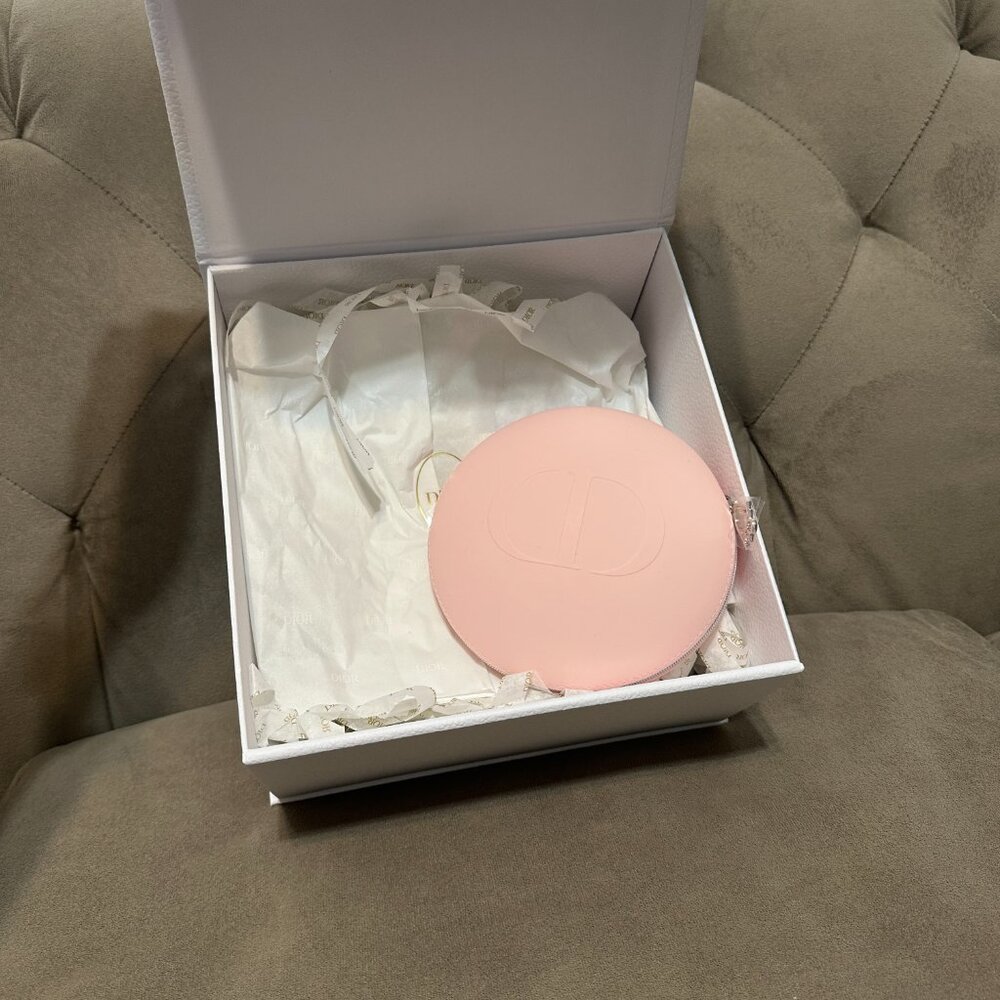 New 2025 Dior Pink Limited Edition Round Cosmetic Bag Silicone Pouch - Picture 4 of 11